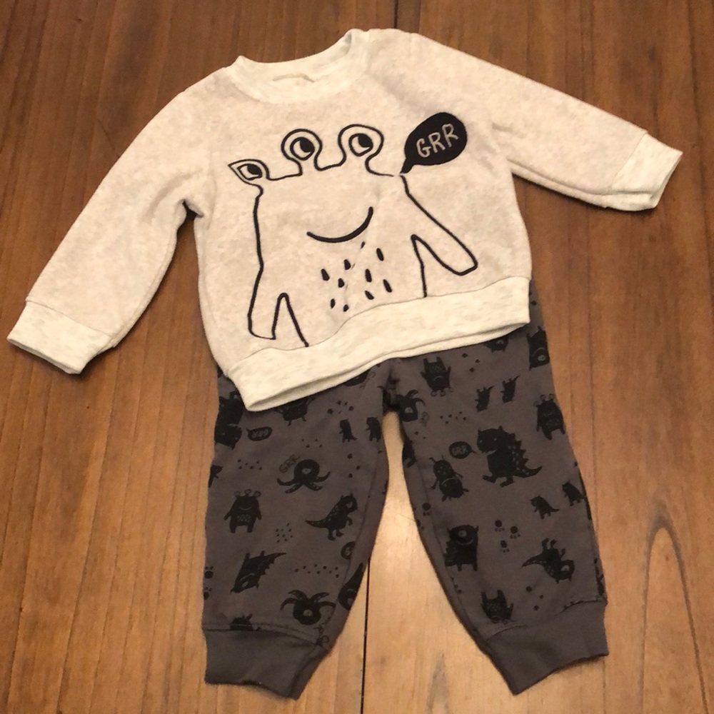Child of Mine by Carter’s sweatsuit
